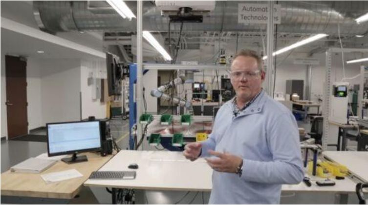 AI在工业自动化中的应用 工业物联网和协作机器人大放异彩